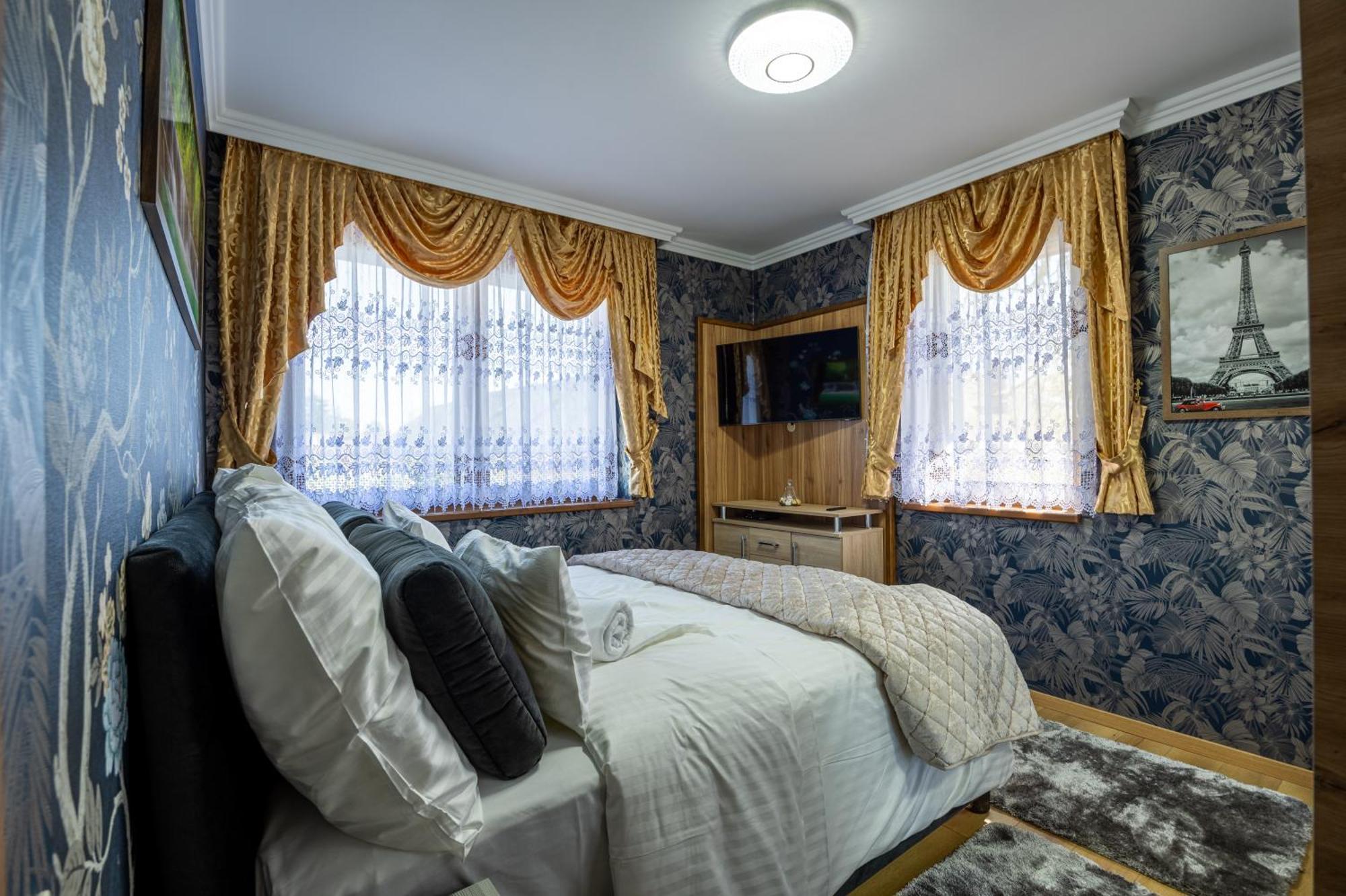 Voeroes Alom Panzio Bed & Breakfast ทิสซาเคชเค ภายนอก รูปภาพ