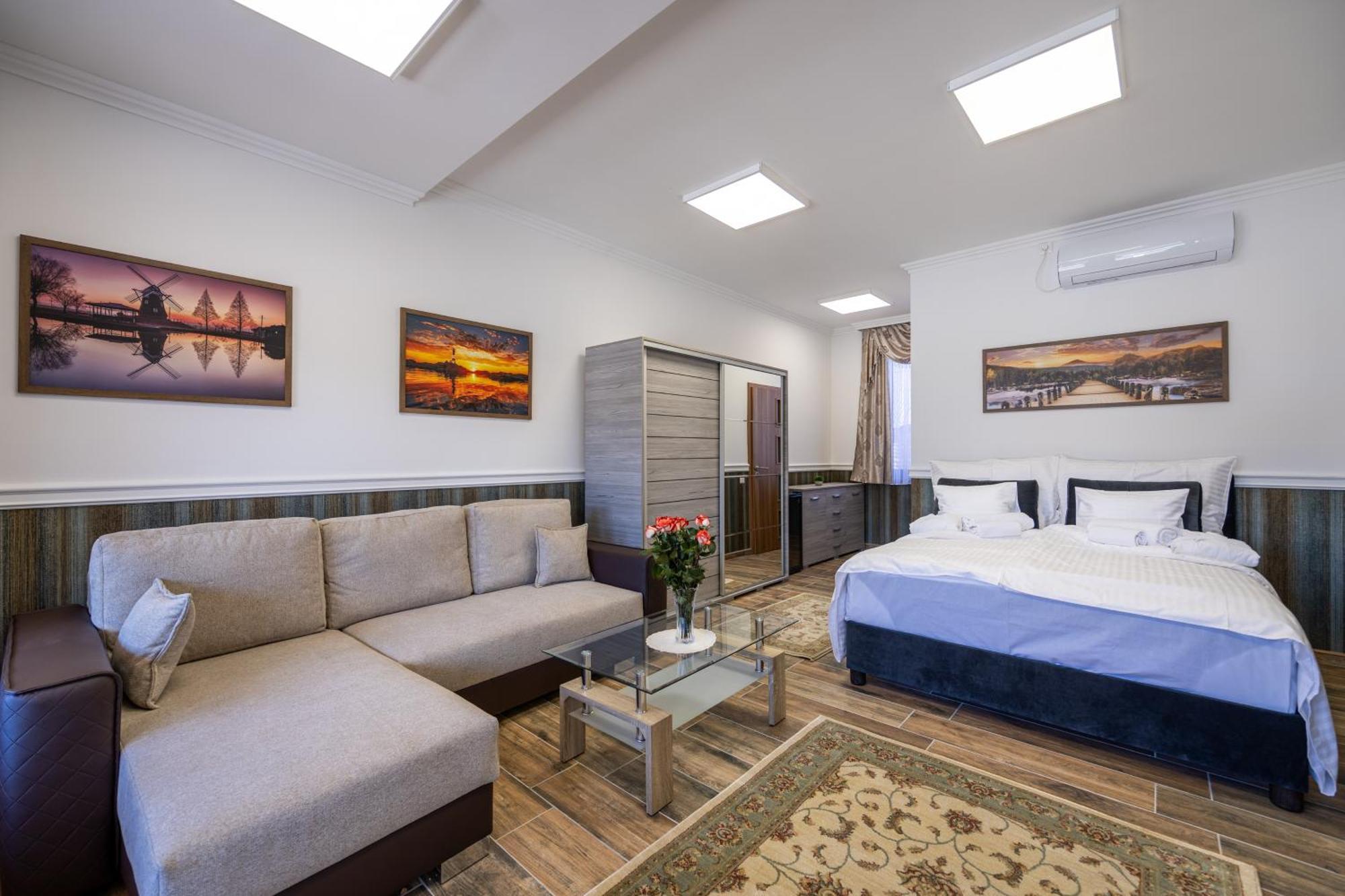 Voeroes Alom Panzio Bed & Breakfast ทิสซาเคชเค ภายนอก รูปภาพ